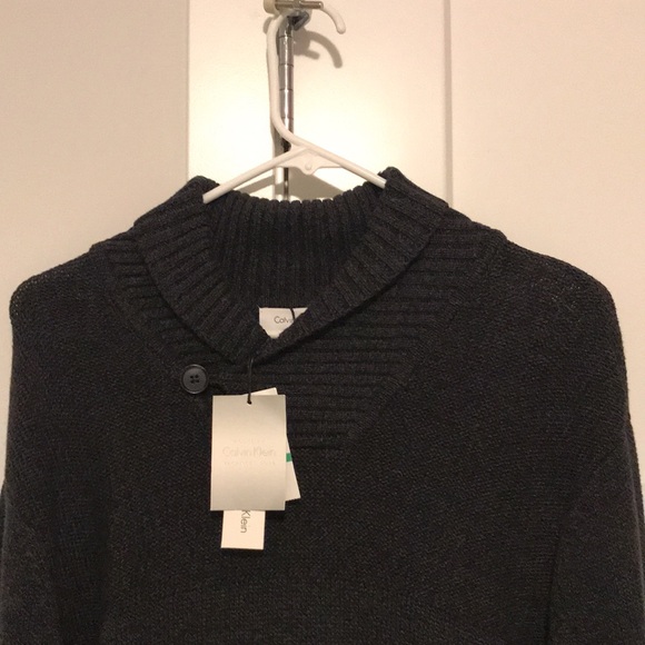 Calvin Klein Sweater - Picture 8 of 9